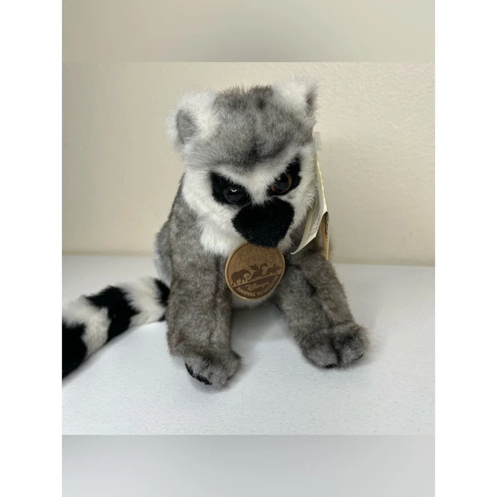 Vintage Disney Animal Kingdom Ring Tailed Lemur Plush Stuffed Animal Retired Tag